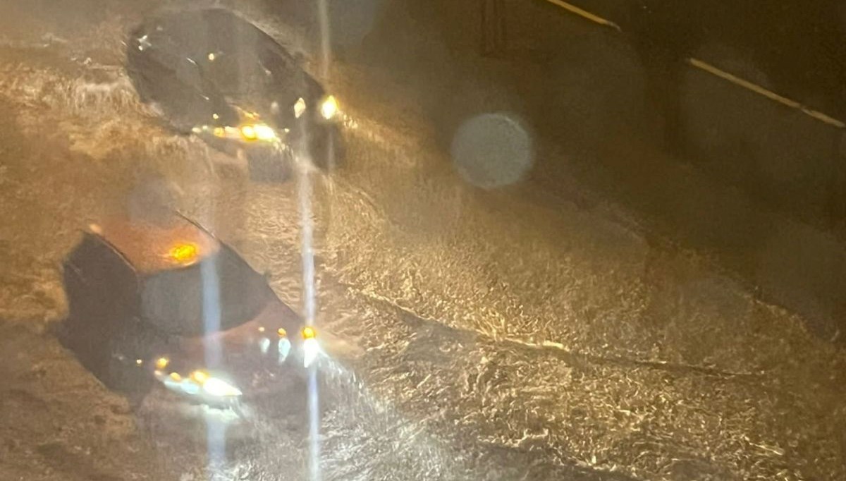 Ordu'da sağanak sele dönüştü: Ev ve iş yerlerini su bastı Ordu'da sağanak sele dönüştü: Ev ve iş yerlerini su bastı