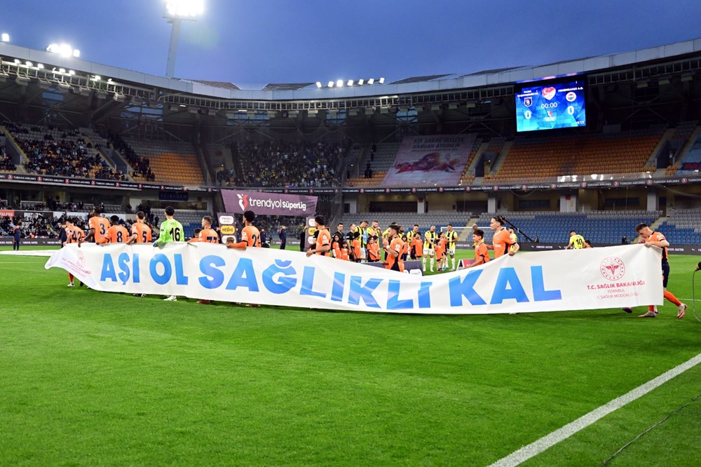 Fenerbahçe, Başakşehir deplasmanında 4 golle kazandı 82 PacWlka8zEi3 N1m2VS7Qg