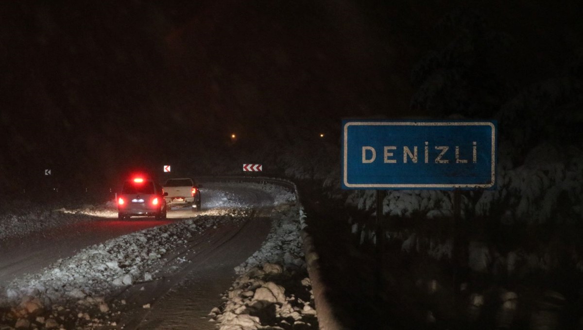 Denizli-Antalya karayolunda ulaşıma kar engeli
