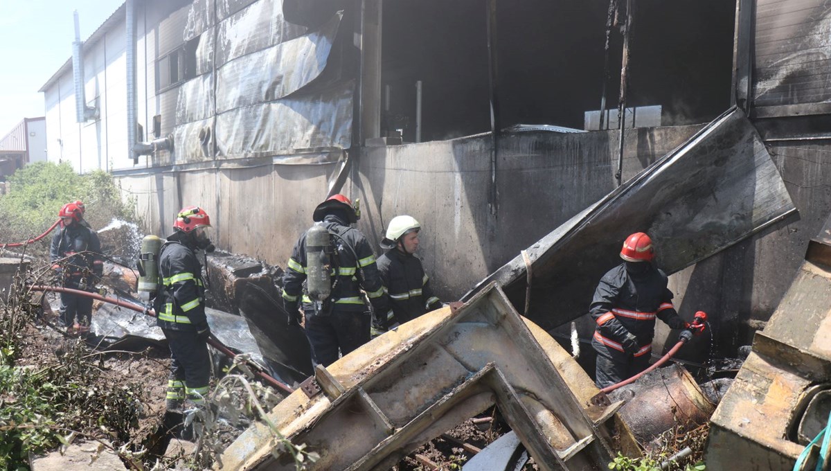 Kontrplak fabrikasında korkutan yangın