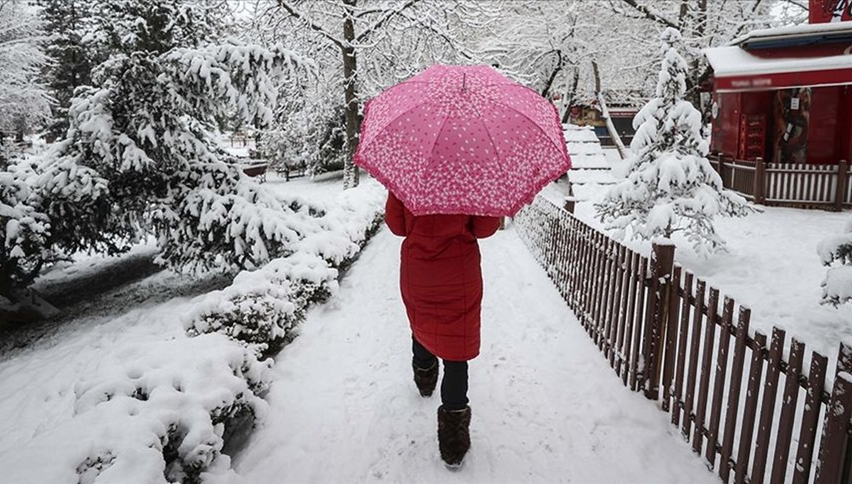 Birçok ilde hamile ve engelli kamu görevlilerine kar nedeniyle idari izin