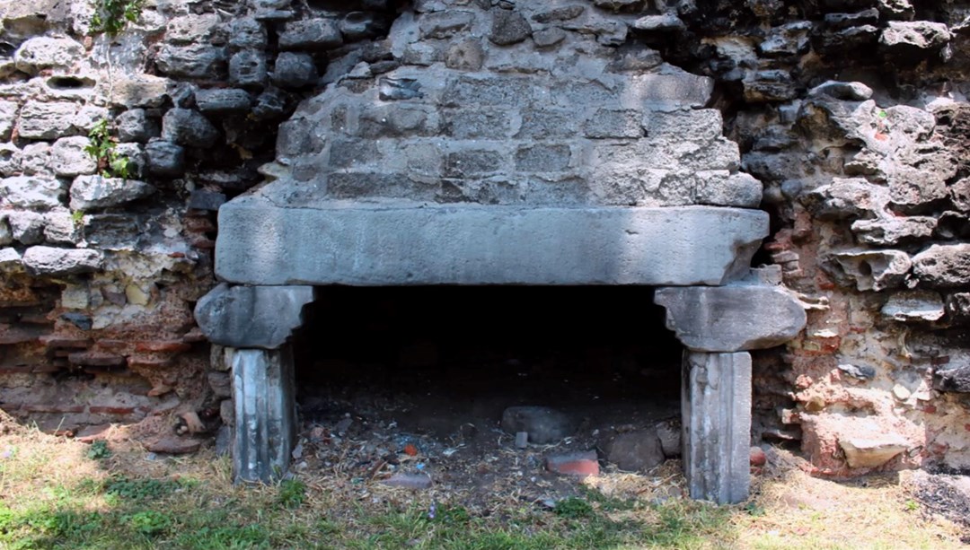 Doğu Roma döneminde geçiş kapısıydı: Bin 500 yıllık yapının son hali içler acısı
