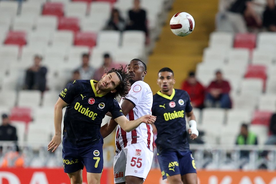 Fenerbahçe, Sivasspor deplasmanında takıldı - 1