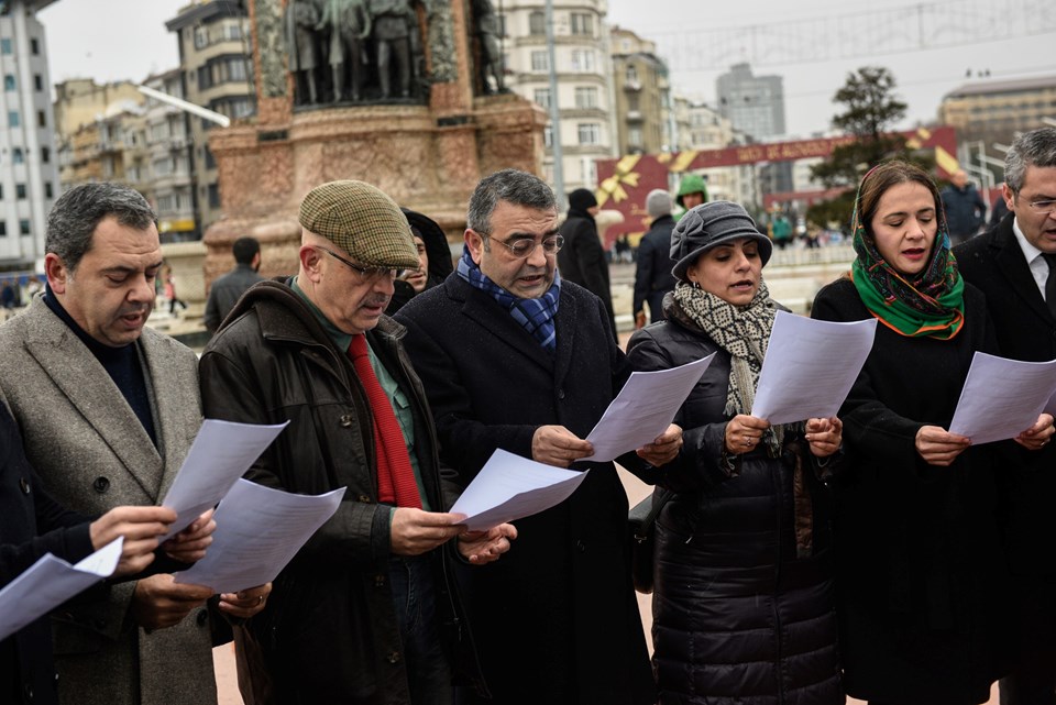 CHP'den Taksim Cumhuriyet Anıtı önünde anayasa açıklaması - 1