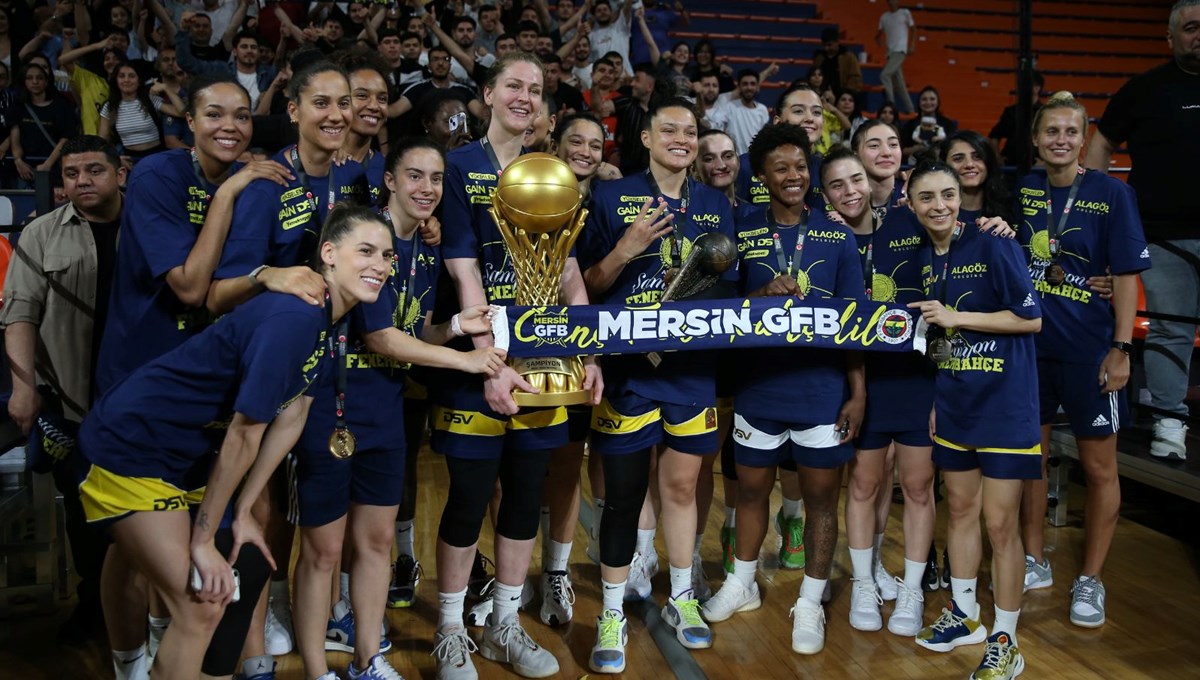 Fenerbahçe Alagöz Holding namağlup şampiyon oldu Fenerbahçe Alagöz Holding namağlup şampiyon oldu