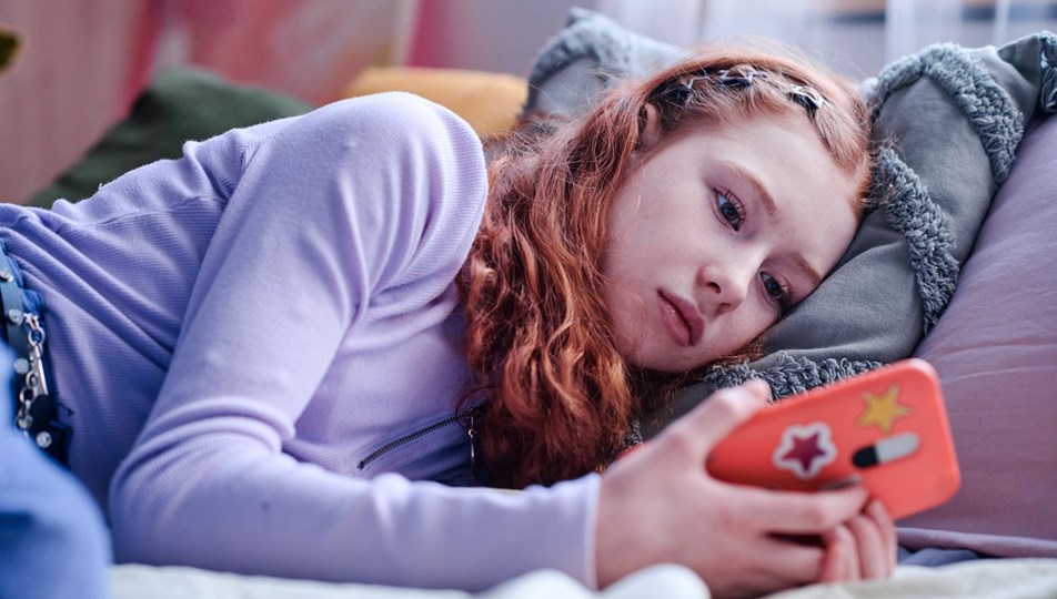 Afnemend geluk en toenemende woede bij jongeren: hoe kunnen we onze beschadigde psychologie herstellen?