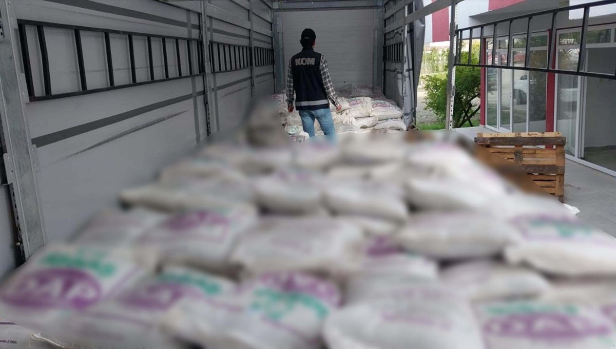 Muğla'da 20 ton sahte gübre ele geçirildi Muğla'da 20 ton sahte gübre ele geçirildi