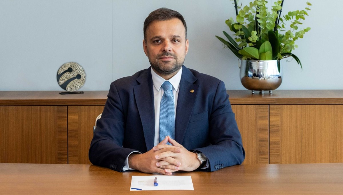 Turkcell'in yeni genel müdürü belli oldu (Ali Taha Koç kimdir?) Turkcell'in yeni genel müdürü belli oldu (Ali Taha Koç kimdir?)