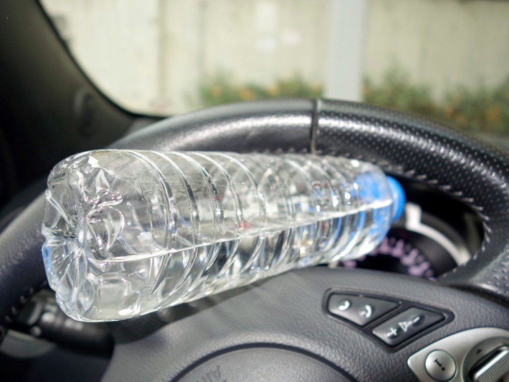 Araçta bıraktığınız plastik şişelere dikkat: Vücudu yavaş yavaş zehirliyor - 3