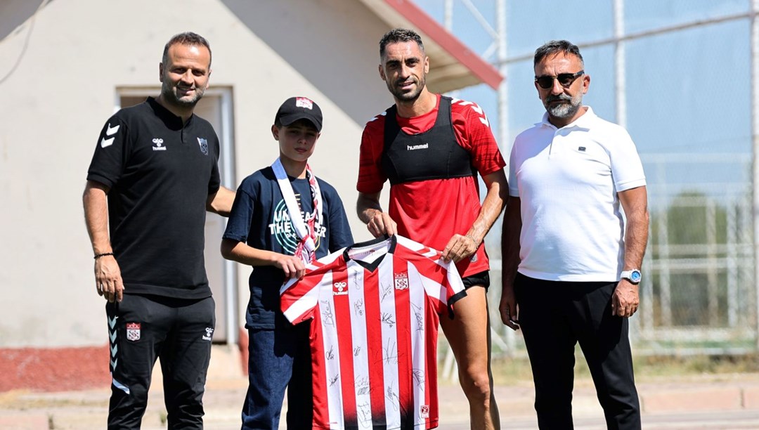 Sosyal medyada gündem olmuştu: Sivasspor'dan minik taraftara sürpriz