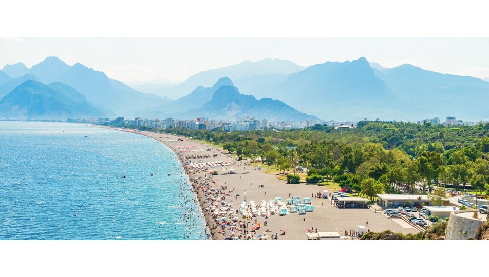 Antalya 4,5 ayda nüfusu kadar yabancı turist ağırladı