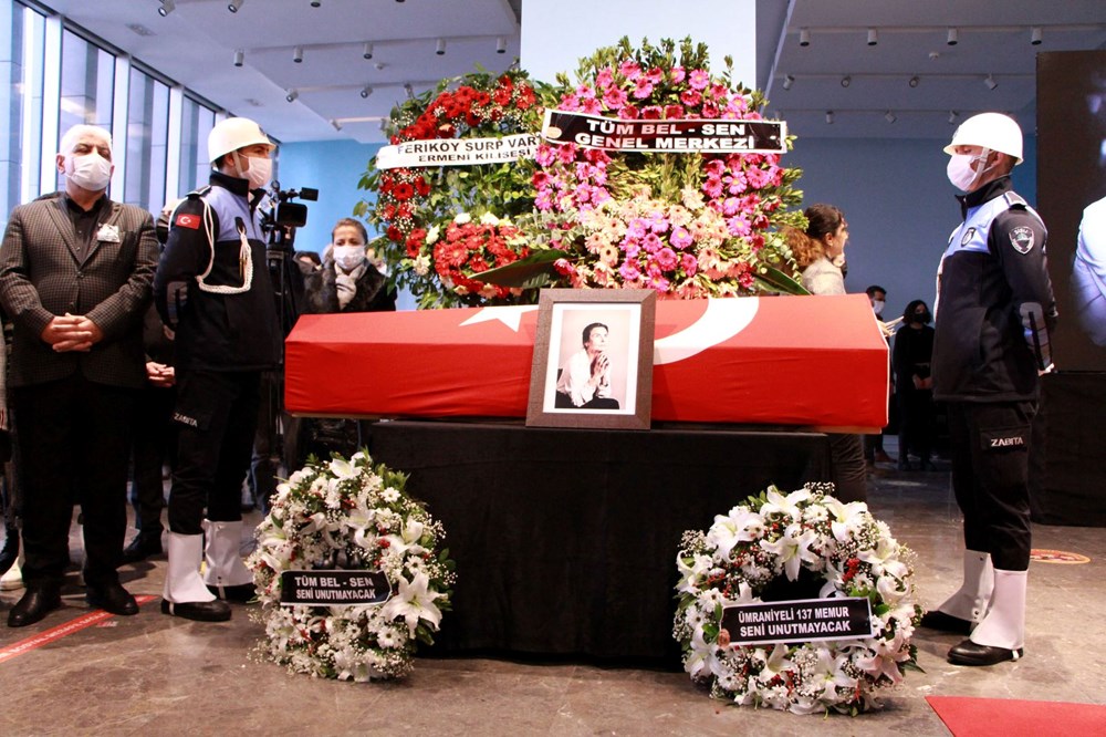 Usta oyuncu Fatma Girik son yolculuğuna uğurlandı - 3