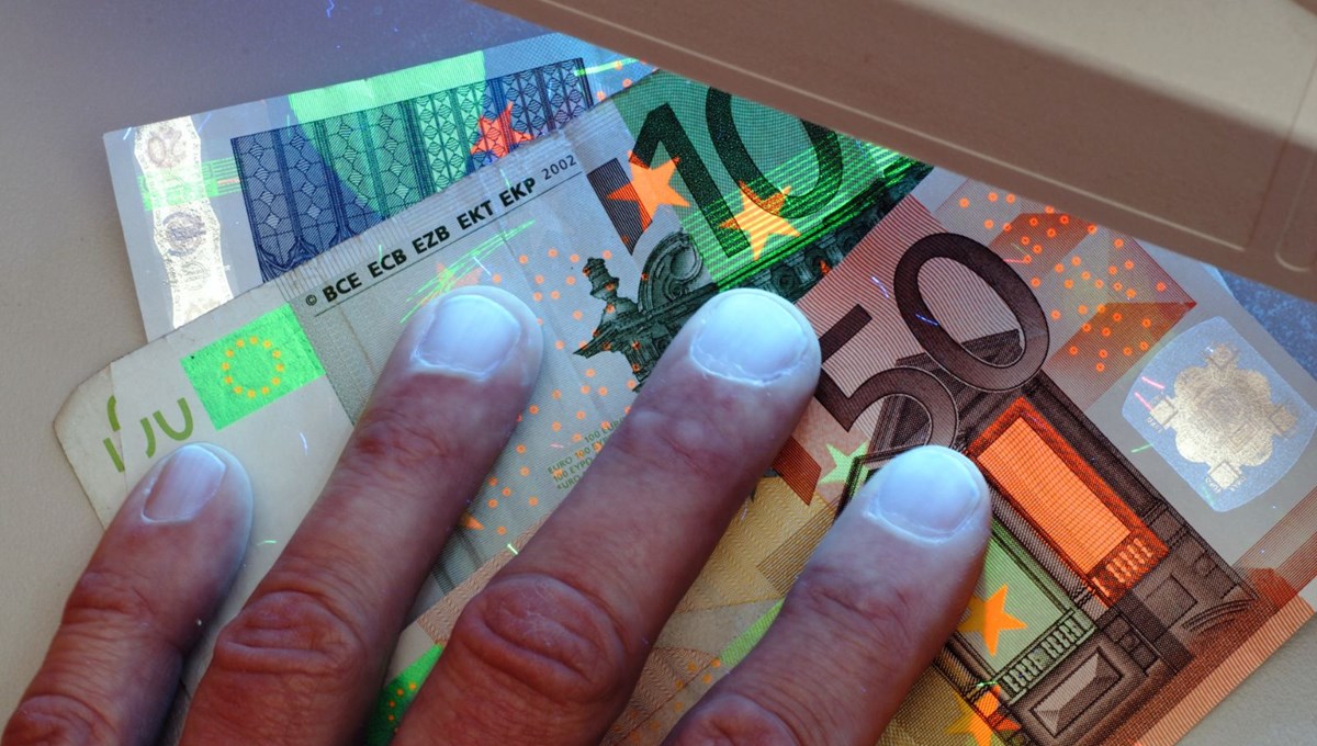 İspanya'da sahte euro operasyonu: 10 kişi gözaltına alındı İspanya'da sahte euro operasyonu: 10 kişi gözaltına alındı