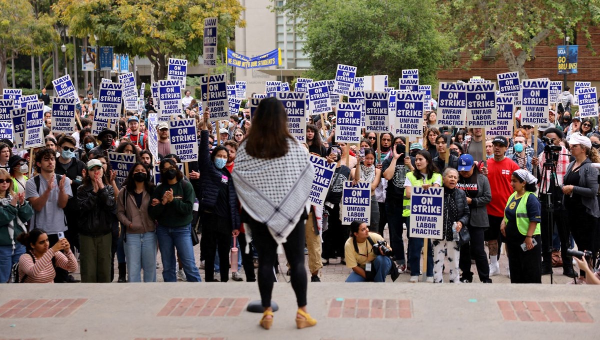 Filistin'e destek protestoları | Kaliforniya Üniversitesi'nin akademik personeli greve gitti Filistin'e destek protestoları | Kaliforniya Üniversitesi'nin akademik personeli greve gitti