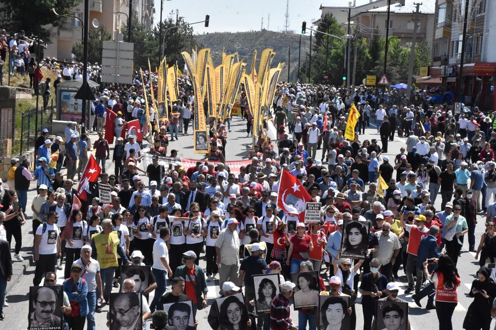 Sivas Katliamı'nın 29. yılı: Madımak Oteli'nde hayatını kaybedenler anıldı - 4