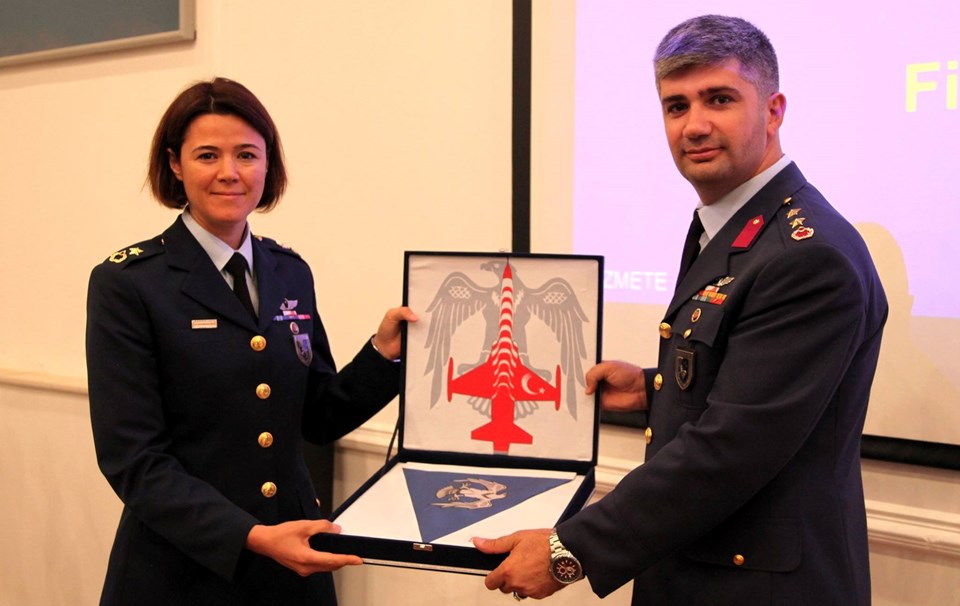 Türk Hava Kuvvetleri'nde kadın subay filo komutanı oldu - 1