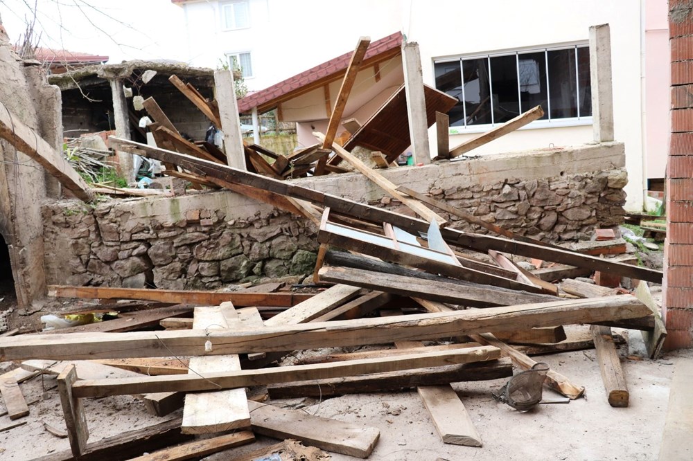 Deprem değil heyelan vurdu - 1