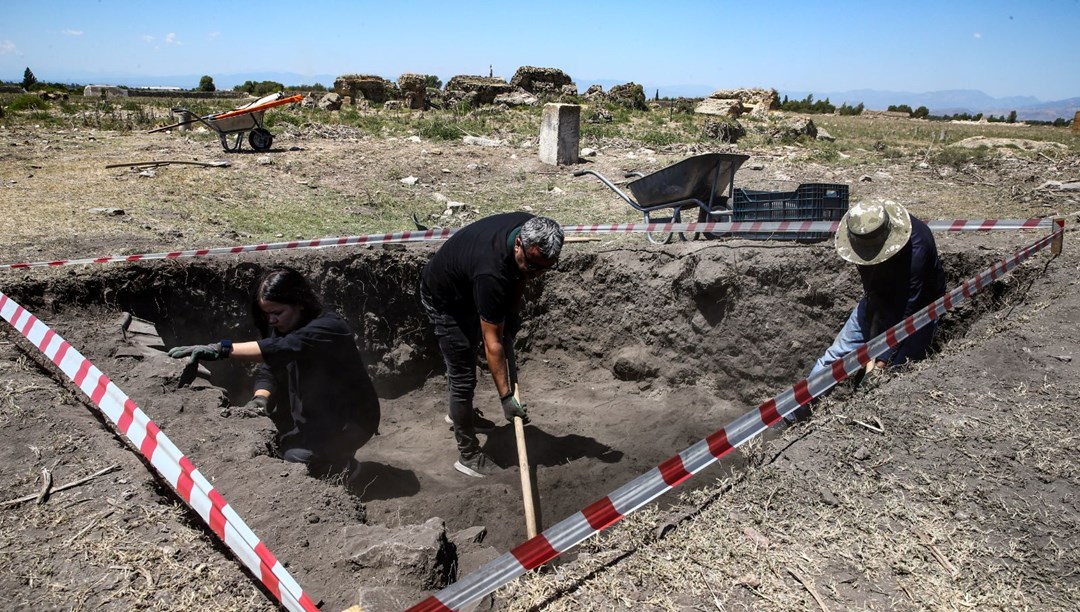 Anavarza Antik Kenti'nde cami kalıntıları bulundu