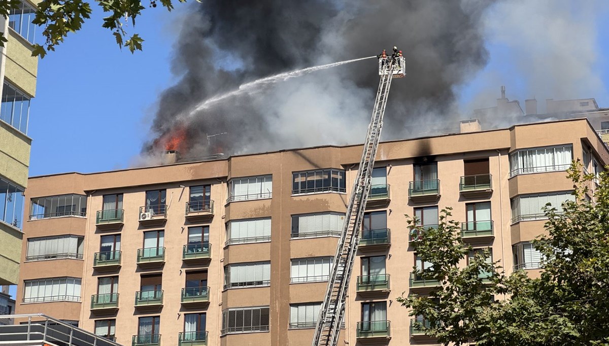 Kayseri'de 8 katlı binada yangın