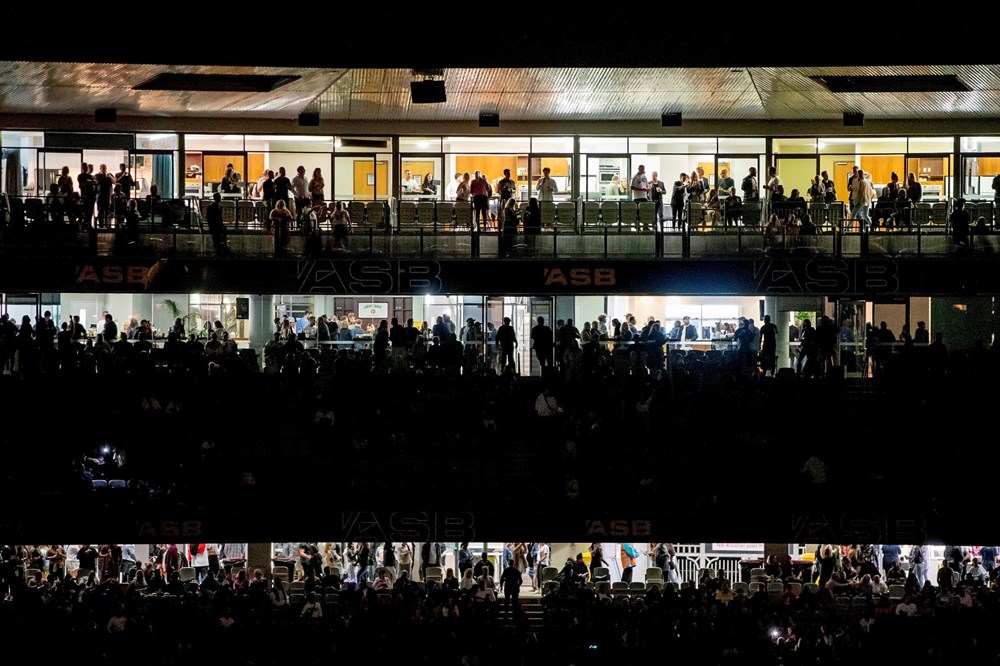 Dünya karantinadayken Yeni Zelanda'da 50 bin kişilik konser - 10