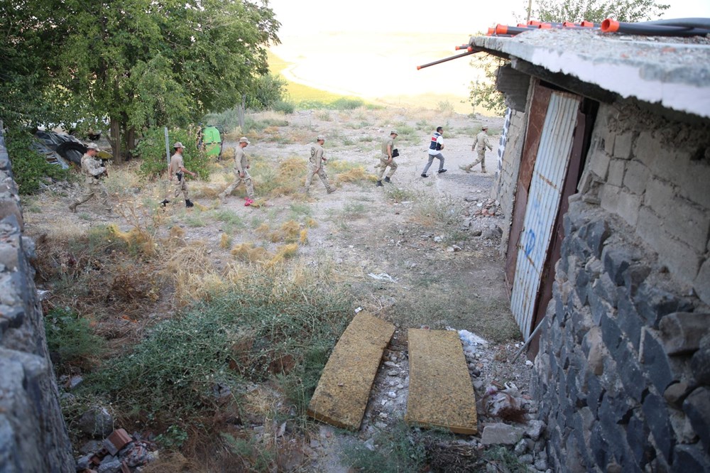 Kayıp Narin bulundu mu? Narin Güran'ı arayan ekipler ikiye ayrıldı (Narin'i arama çalışmalarında son durum) - 24