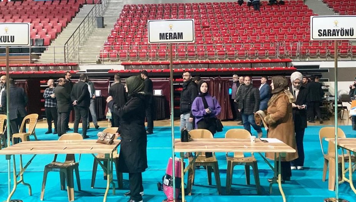 AK Parti’de yerel seçim için 81 ilde temayül yoklaması | İstanbul Büyükşehir Belediyesi aday adaylığı için 6 aday başvuru yaptı