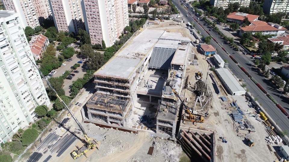 İzmir Opera Binası'nın yarısı tamamlandı - 1
