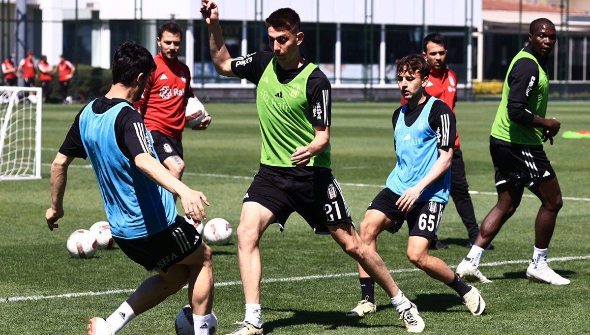 Beşiktaş'ta MKE Ankaragücü maçı hazırlıkları: Serdar Topraktepe yönetiminde çalışmalar başladı Beşiktaş'ta MKE Ankaragücü maçı hazırlıkları: Serdar Topraktepe yönetiminde çalışmalar başladı