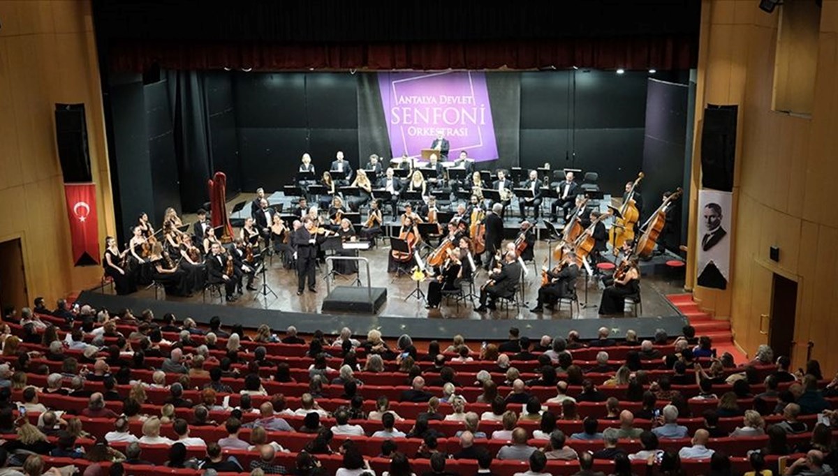 Antalya Devlet Senfoni Orkestrası'ndan