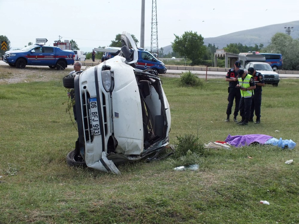Tokat'ta otomobil şarampole devrildi: 3 ölü, 3 yaralı - 6