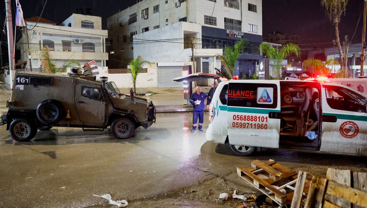 İsrail güçleri işgal altındaki Batı Şeria'da 30 Filistinliyi gözaltına aldı