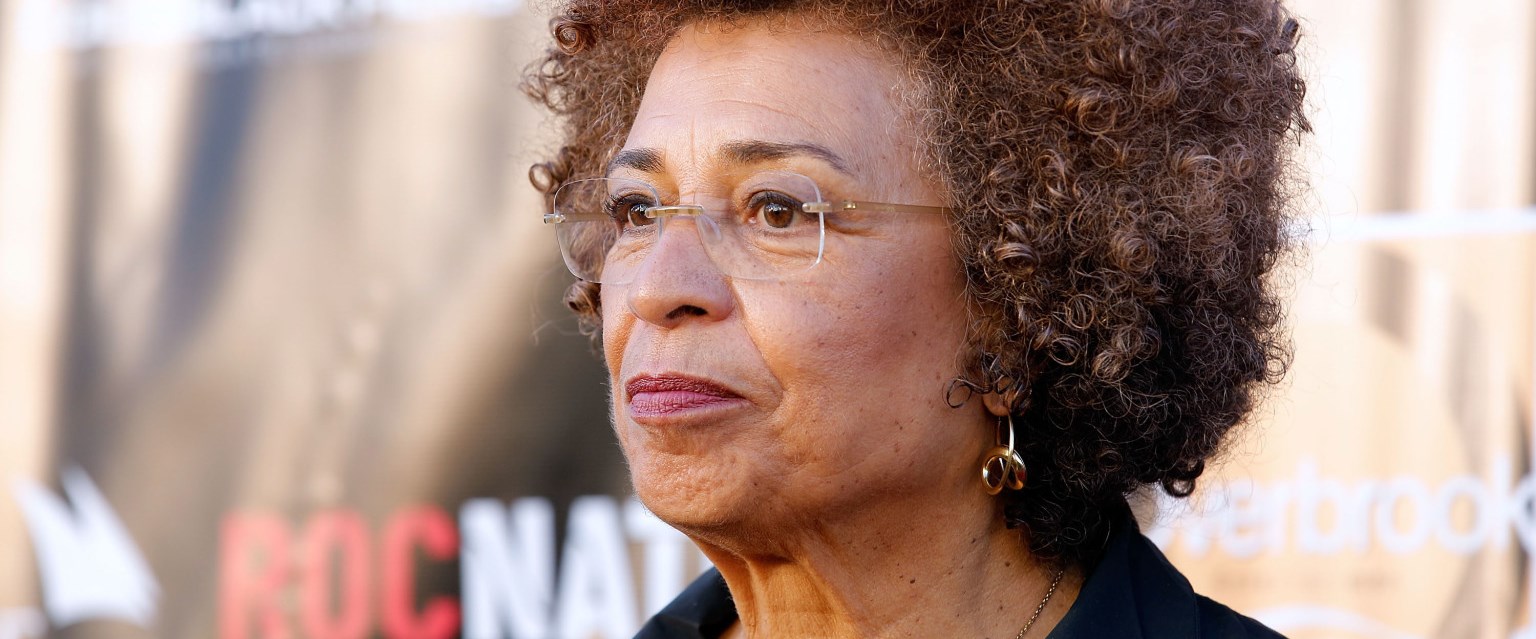 Angela Davis'ten yeni kitap: Özgürlük Kesintisiz Bir Mücadeledir