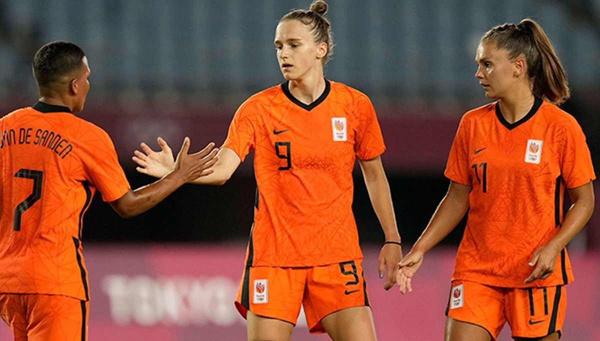 Hollanda'da kadın ve erkek milli futbolculara eşit ücret verilecek
