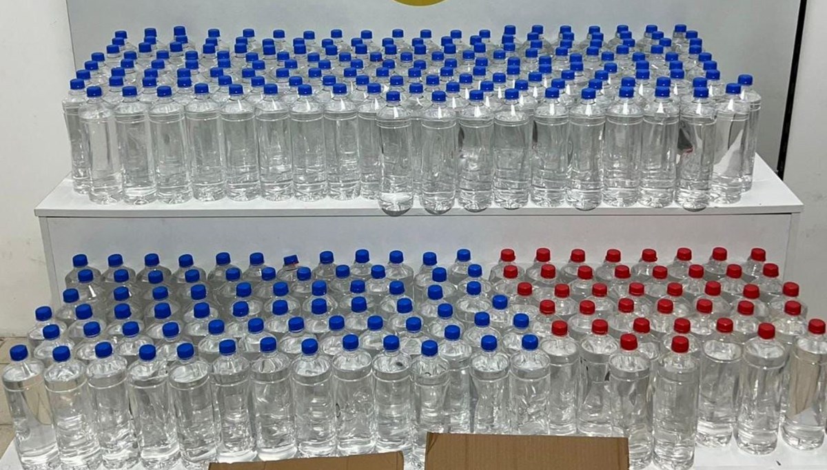 Samsun'da 320 litre etil alkol ele geçirildi Samsun'da 320 litre etil alkol ele geçirildi