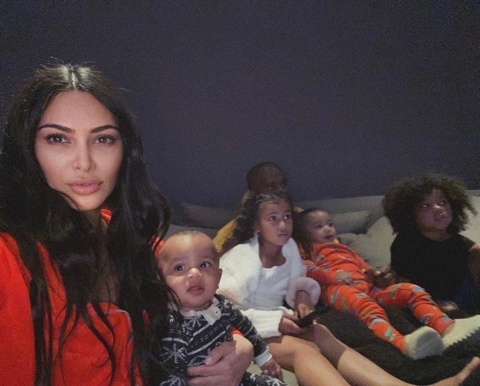 North West’ten Kim Kardashian’a: Anne videolarında neden farklı konuşuyorsun? - 2
