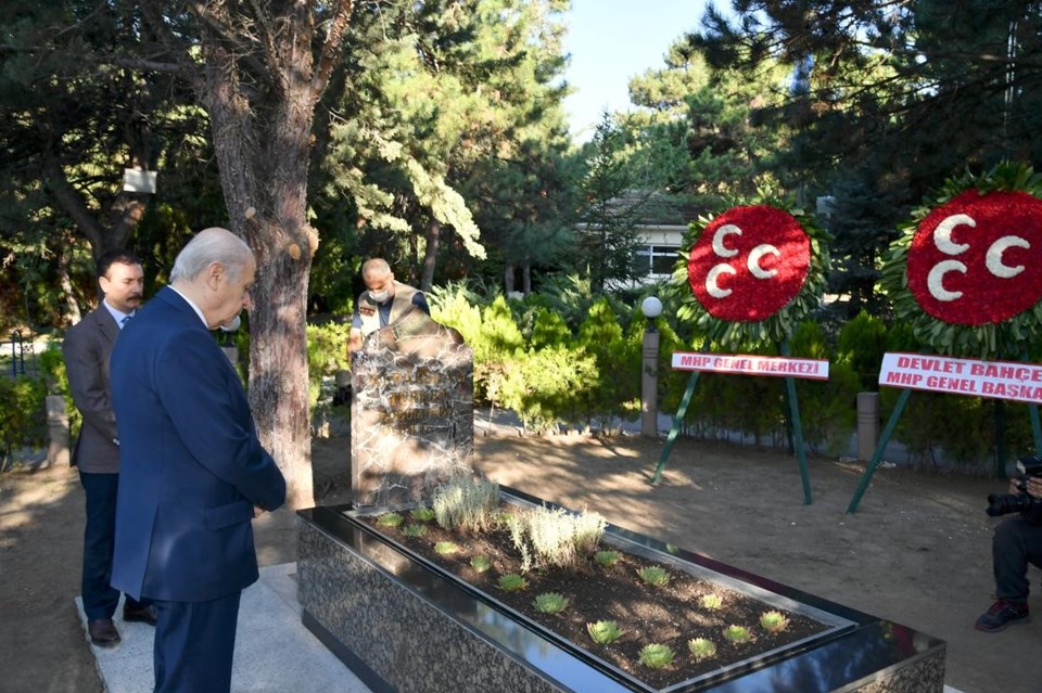 Bahçeli'den Alparslan Türkeş'in mezarına ziyaret - 1