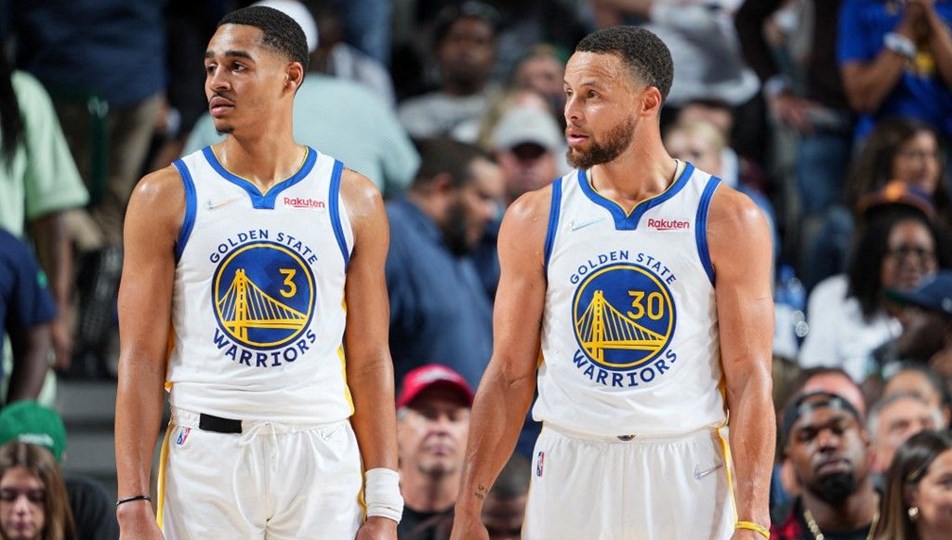 Golden State Warriors NBA finaline bir maç uzaklıkta
