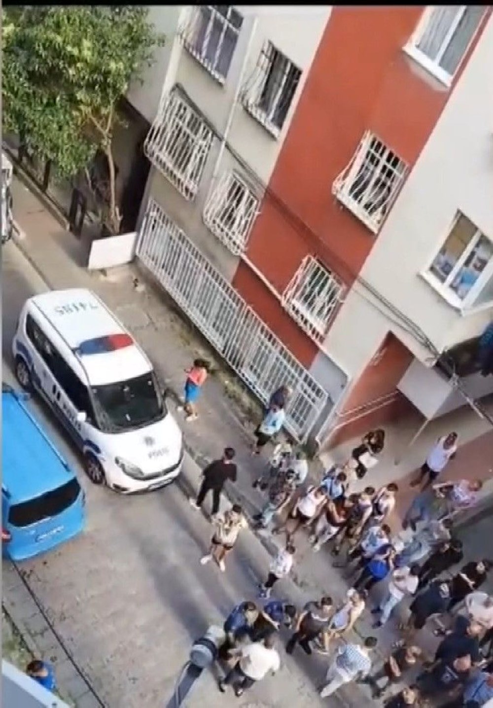 İntihardan vazgeçen Tunuslu mahsur kaldı - 6