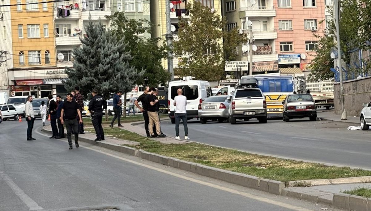 Diyarbakır’da şüpheli valiz paniği Diyarbakır’da şüpheli valiz paniği