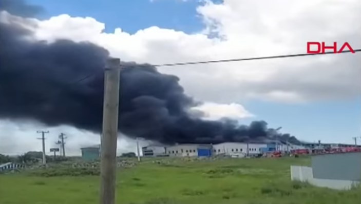 Gebze'de fabrika yangını