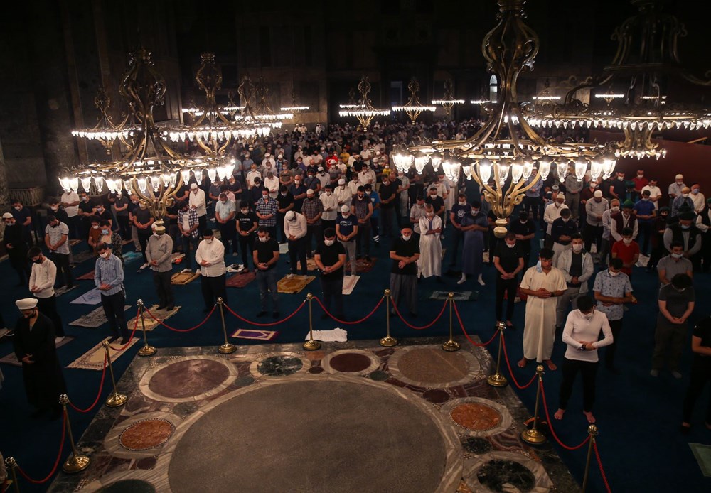 In Hagia Sophia, the crowd does not decrease - 24