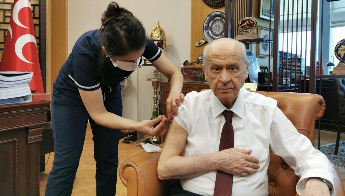 Bahçeli corona virüs aşısı oldu