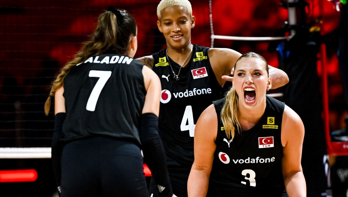 Türkiye-Kanada voleybol maçı ne zaman, saat kaçta ve hangi kanalda? Filenin Sultanları liderlik için parkede
