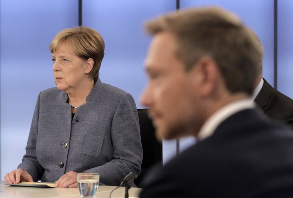 Almanya seçimlerinde Merkel'in hüsranla karışık zaferi: Jamaika koalisyonu geliyor - 1