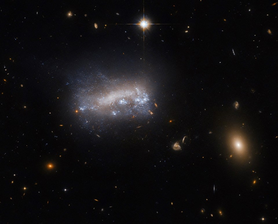 Hubble, 52 milyon ışık yılı uzaklıktaki galaksiyi görüntüledi - 1