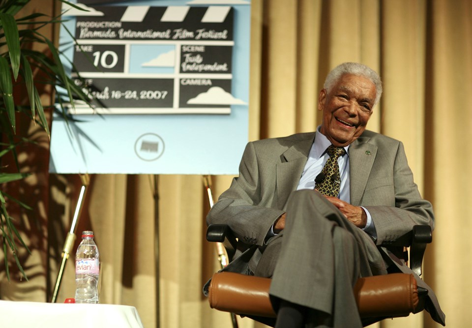 Öncü siyahi aktör Earl Cameron hayatını kaybetti - 1