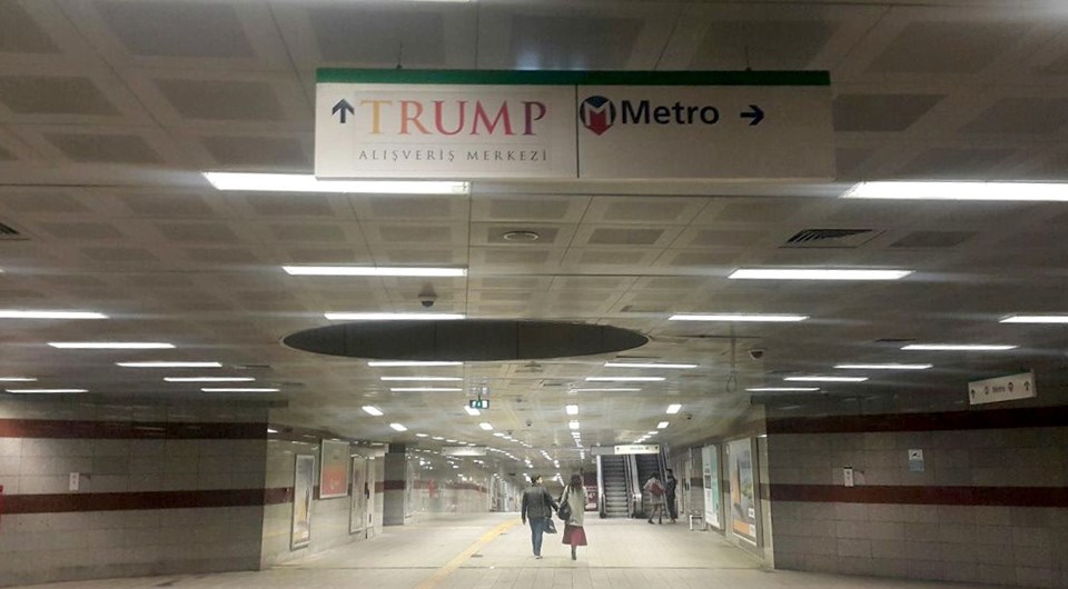Şişli metrosundaki Trump AVM yönlendirme tabelaları kaldırıldı - 1
