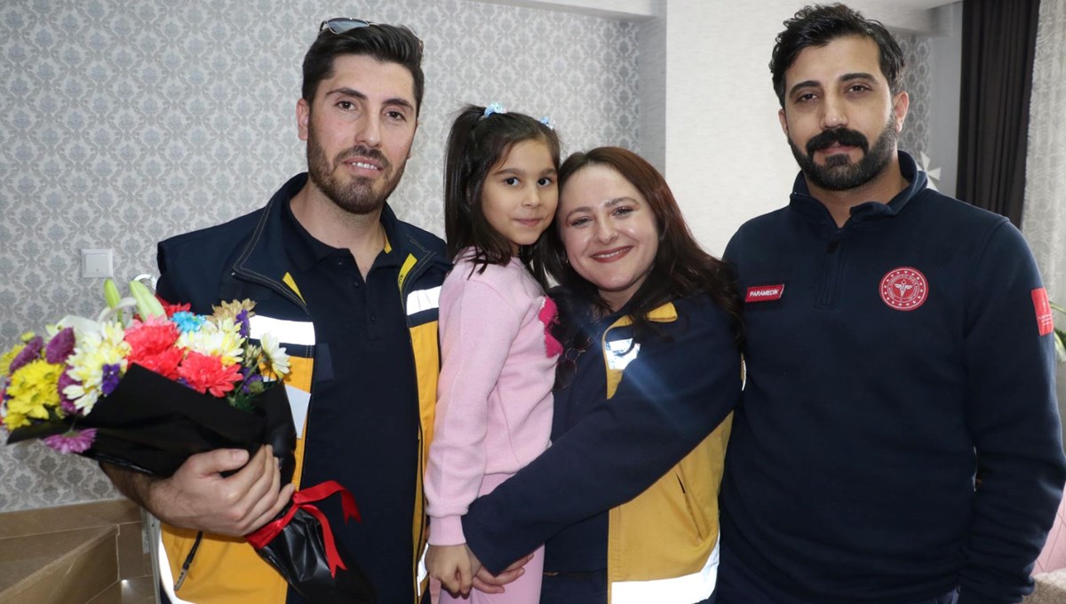Eskişehir'de zamanla yarış: Kalbi duran Serra'yı 4 dakikada hayata bağladılar! Eskişehir'de zamanla yarış: Kalbi duran Serra'yı 4 dakikada hayata bağladılar!