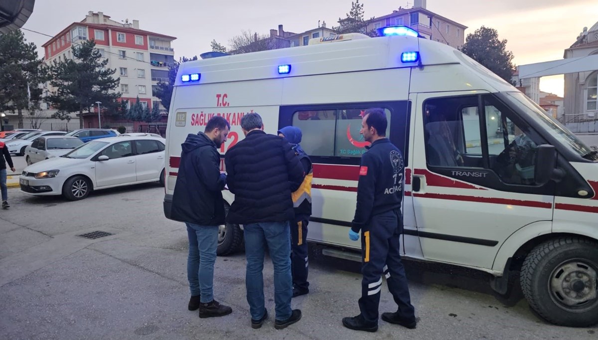 Elindeki tüfek ateş alınca kazara kendini vurdu