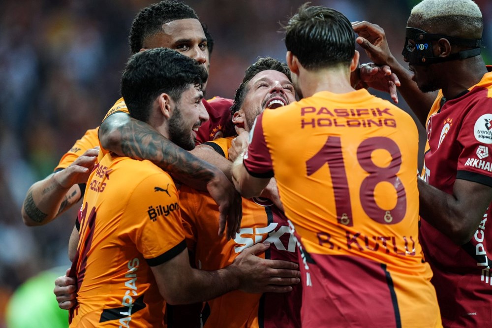 Muslera ve Mertens omuzlarda veda etti, Galatasaray kazandı! - 9